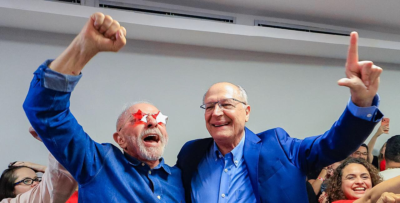 Lula and his vice-president Geraldo Alckmin celebrate re-election, São Paulo, Sunday